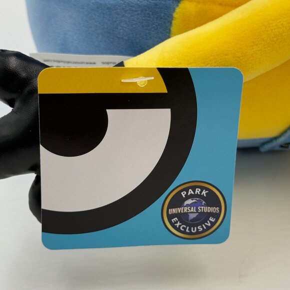 Universal Studios Park Exclusive Despicable Me Minion Kevin Plush 14in NWT Toy - Picture 8 of 11